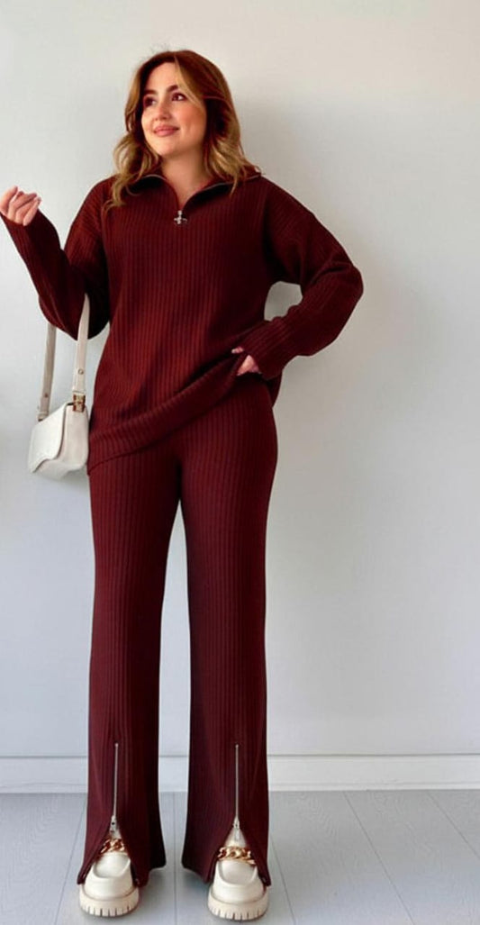 Winter Rib Stretchable Track Suit with High-Neck Zipper Shirt and Bottom Zipper Flapper.